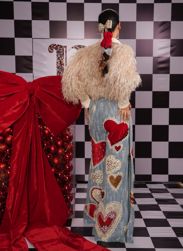 METALLIC THREAD  SHIRT PAIRED WITH BLUE FLARE SWAROVSKI HEART JEANS