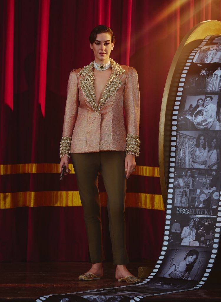 Rose Gold Embellished Brocade Blazer Set – Pants