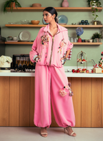 Load image into Gallery viewer, FLORAL APPLIQUÉD PINK ZIPPER TRACKSUIT