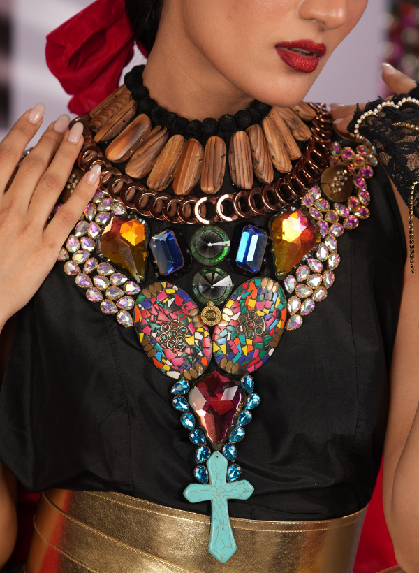 BLACK SLEEVELESS FLARED DRESS EMBELLISHED WITH SWAROVSKI & WOODEN BEJEWELED NECKLINE