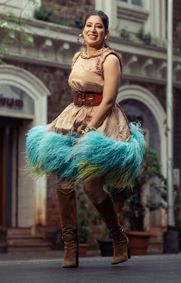 METALLIC GOLD BALLOON FEATHER DRESS